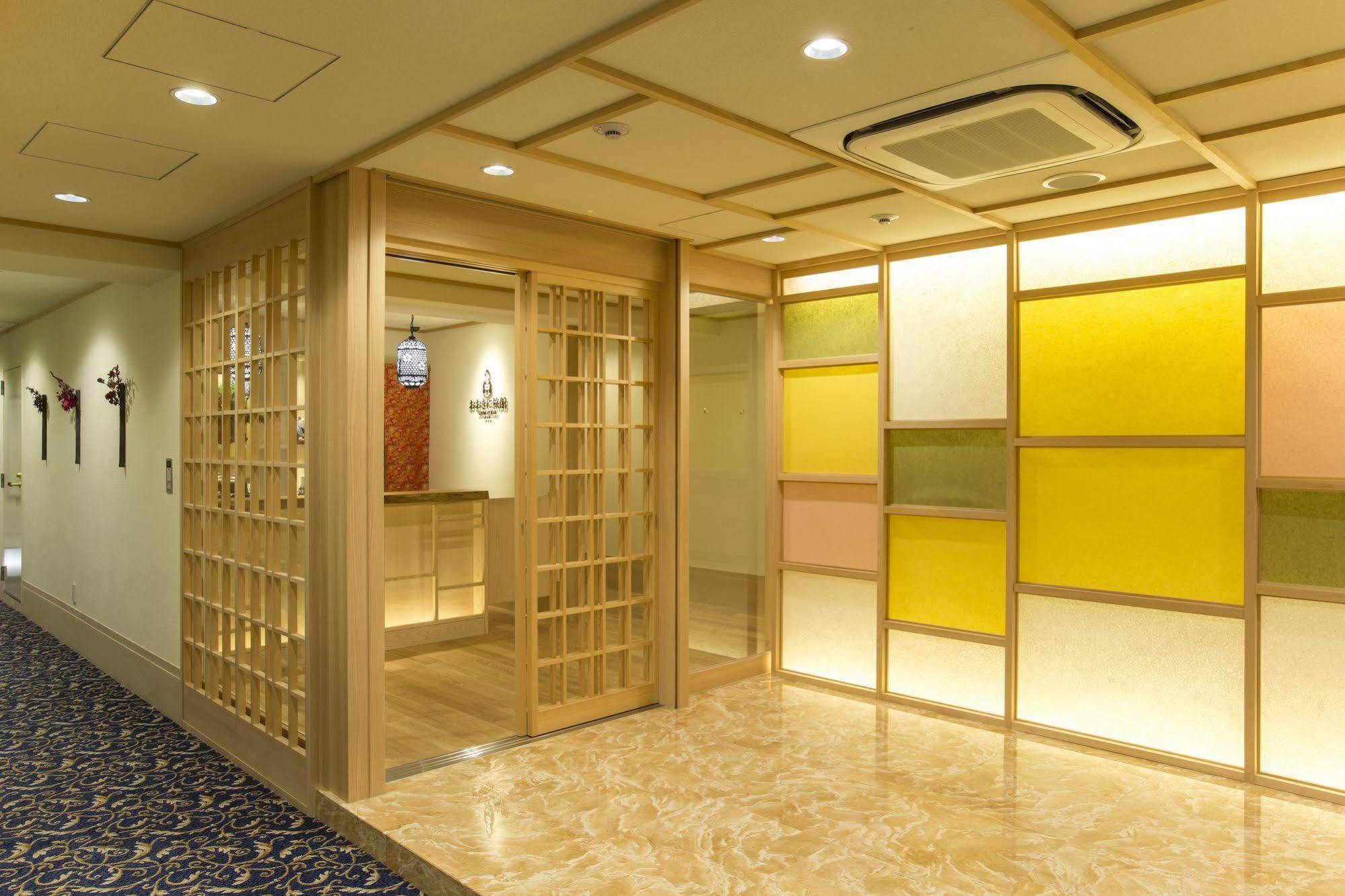 東心斎橋おおきにアパート Ookini Ryokan & Apartment Ōsaka Extérieur photo
